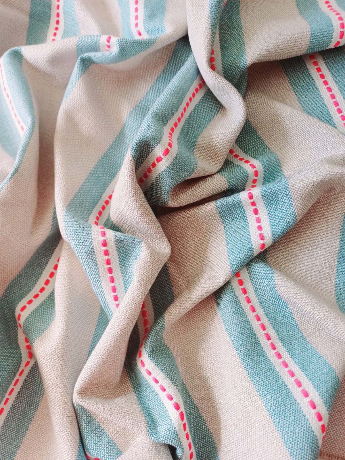 made-to-measure, bespoke,&nbsp;curtains &amp; blinds